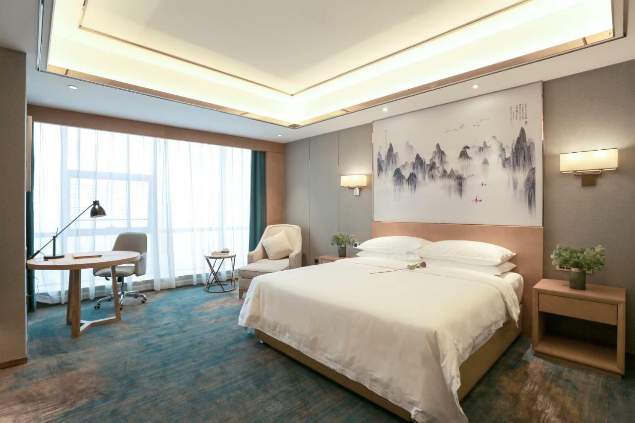 Venus Royal Hotel Foshan Kuiqi Road Metro Station Buitenkant foto