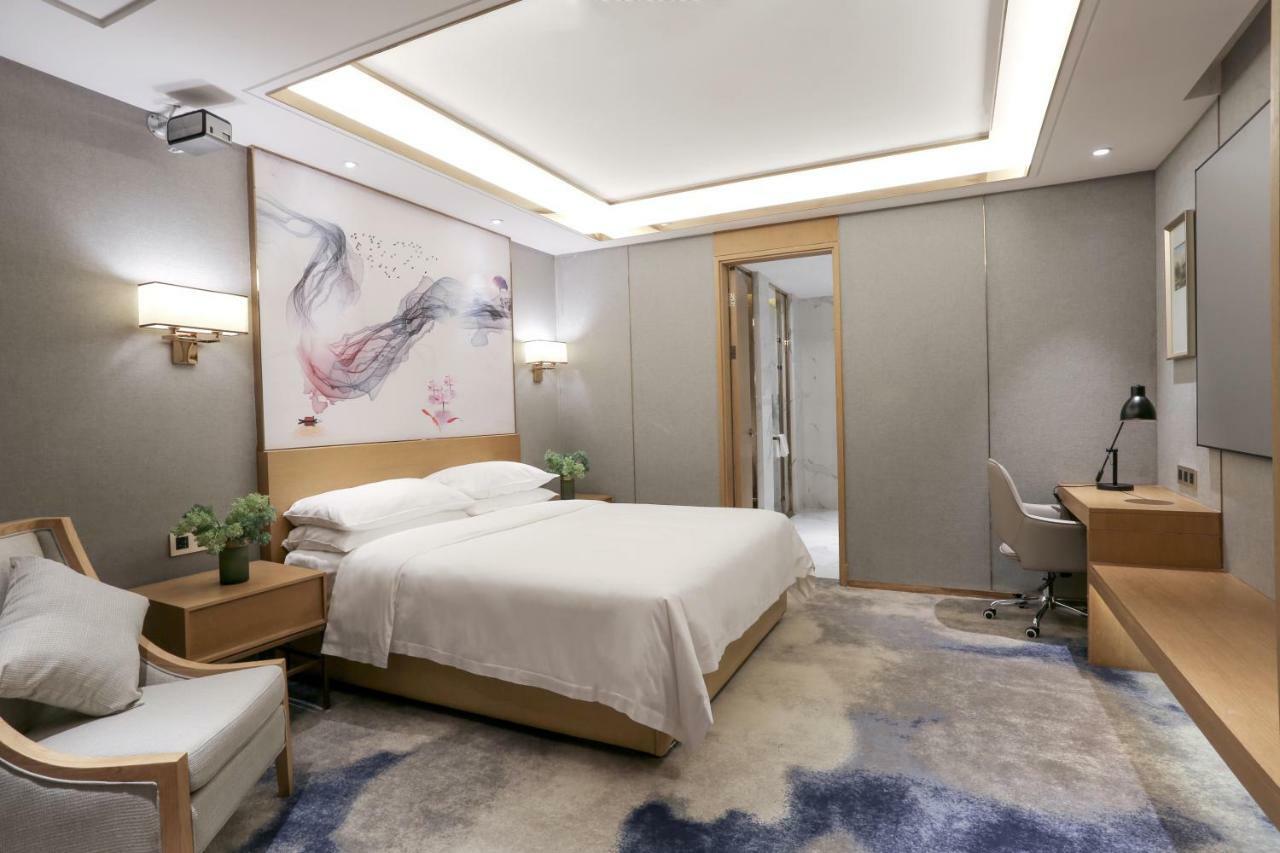 Venus Royal Hotel Foshan Kuiqi Road Metro Station Buitenkant foto